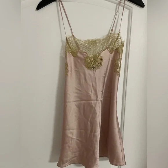 Gilda & Pearl silk sets - Picture 4 of 11